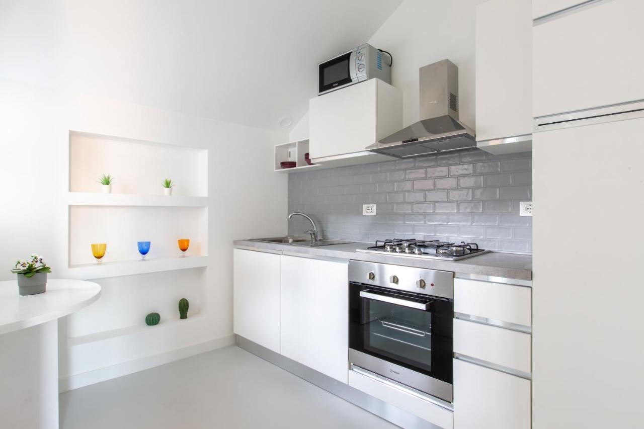 Italstay - Disciplini Apartment -10 Min Dal Duomo Milan Exterior photo
